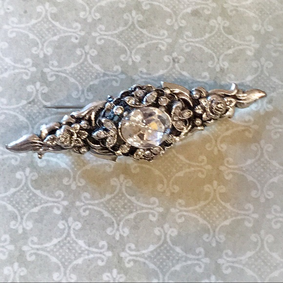 Vintage Rhinestone Brooch in Silver Rodium - Picture 2 of 4